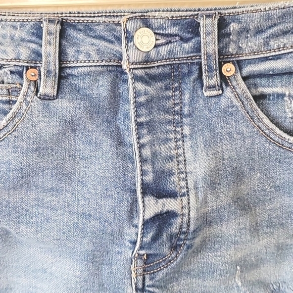 We The Free FP CRVY Vintage High Rise Distressed Denim Shorts - Size 25 - Picture 2 of 9